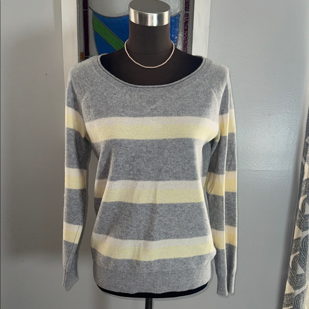 Aqua 100% Cashmere Grey, Pale Yellow & Cream Striped Boat Neck Sweater SZ Small